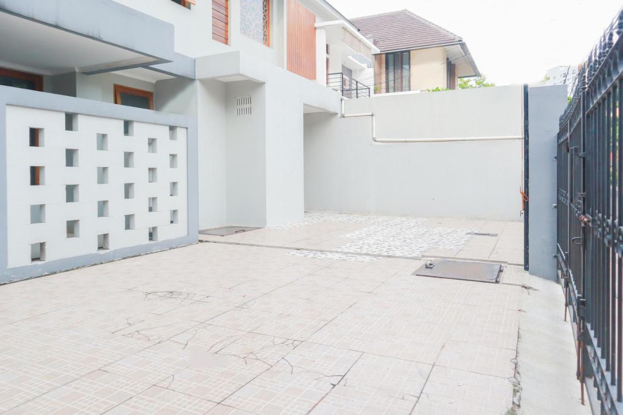 Oyo 2196 Ss Homes Jakarta Exteriör bild