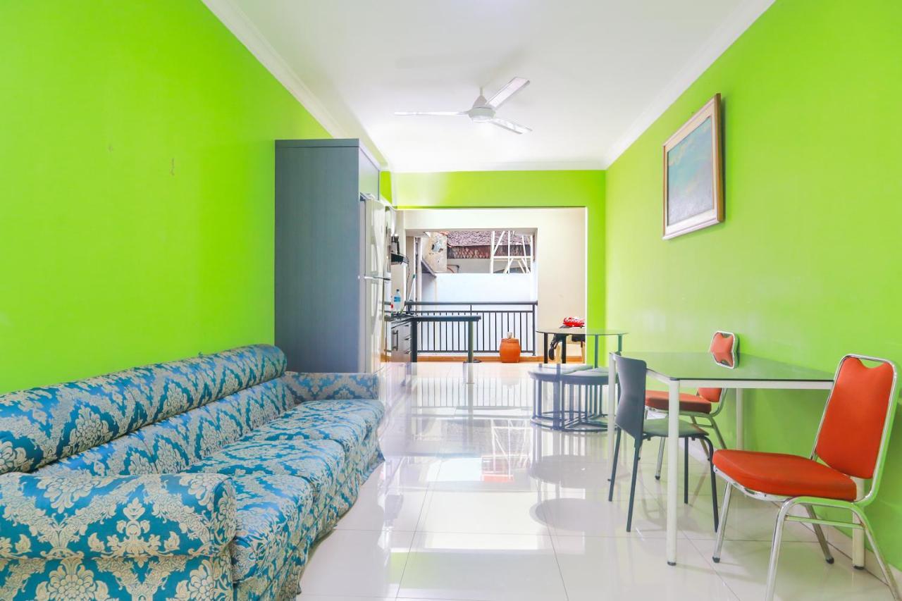 Oyo 2196 Ss Homes Jakarta Exteriör bild