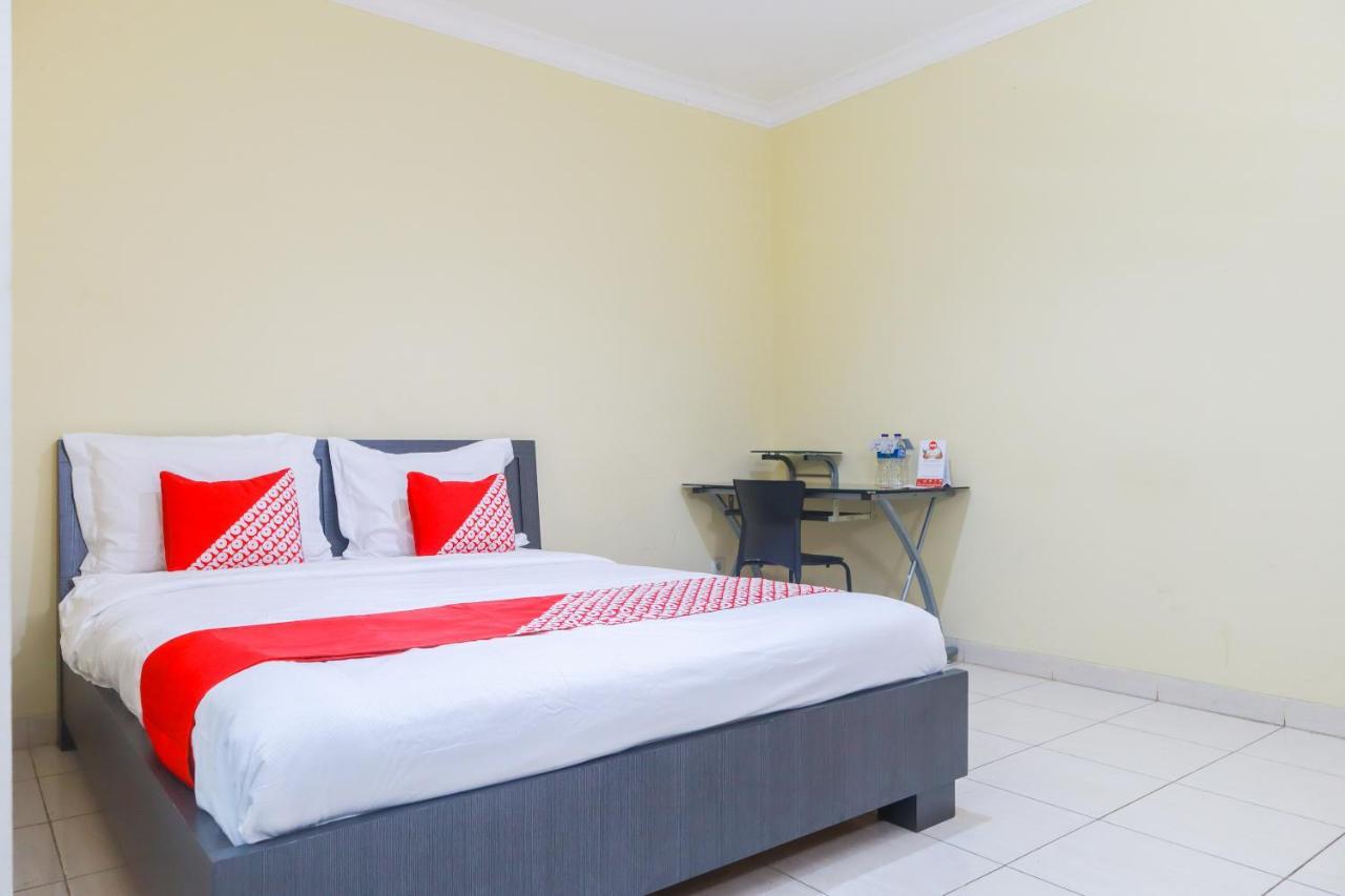 Oyo 2196 Ss Homes Jakarta Exteriör bild