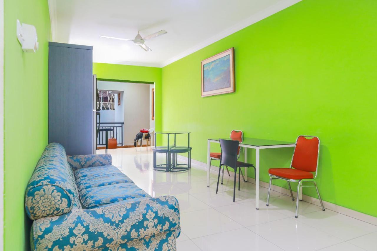 Oyo 2196 Ss Homes Jakarta Exteriör bild